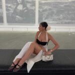 Isabeau Delatour Instagram – Robe froissée mais who cares finalement ???