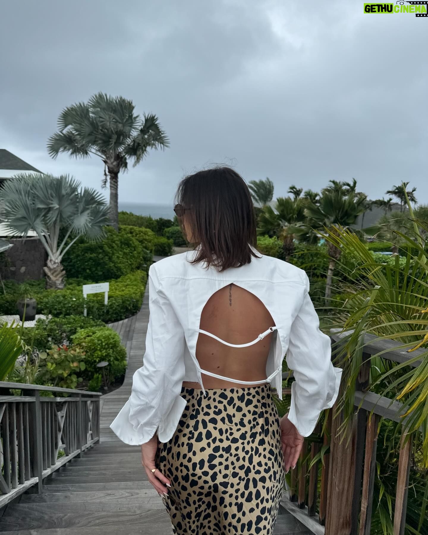 Isabeau Delatour Instagram - Un note sur 10 pour ce look? 🙃