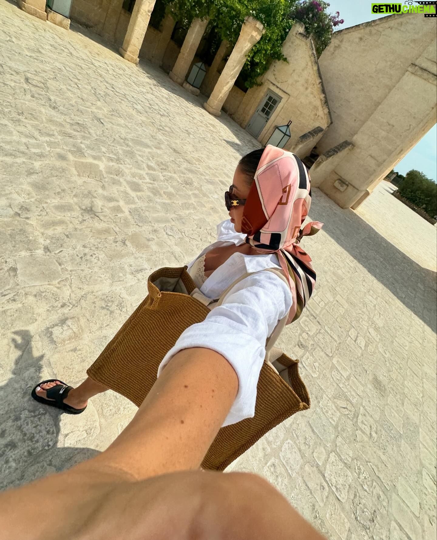 Isabeau Delatour Instagram - Summer, I canβt wait to see you again ππ»ββοΈ