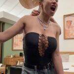 Isabeau Delatour Instagram – La 4 c’est vraiment notre vie tous les soirs 😭

@casa_ici_la