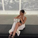 Isabeau Delatour Instagram - Robe froissée mais who cares finalement ???