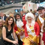 Isabel Díaz Ayuso Instagram - El mejor Madrid celebra en #FITUR2024 su momento récord de turismo. En gasto, visitas internacionales, congresos, exposiciones, cultura, gastronomía, compras, eventos, musicales y 179 maravillosos municipios. Para todos los gustos y colores.