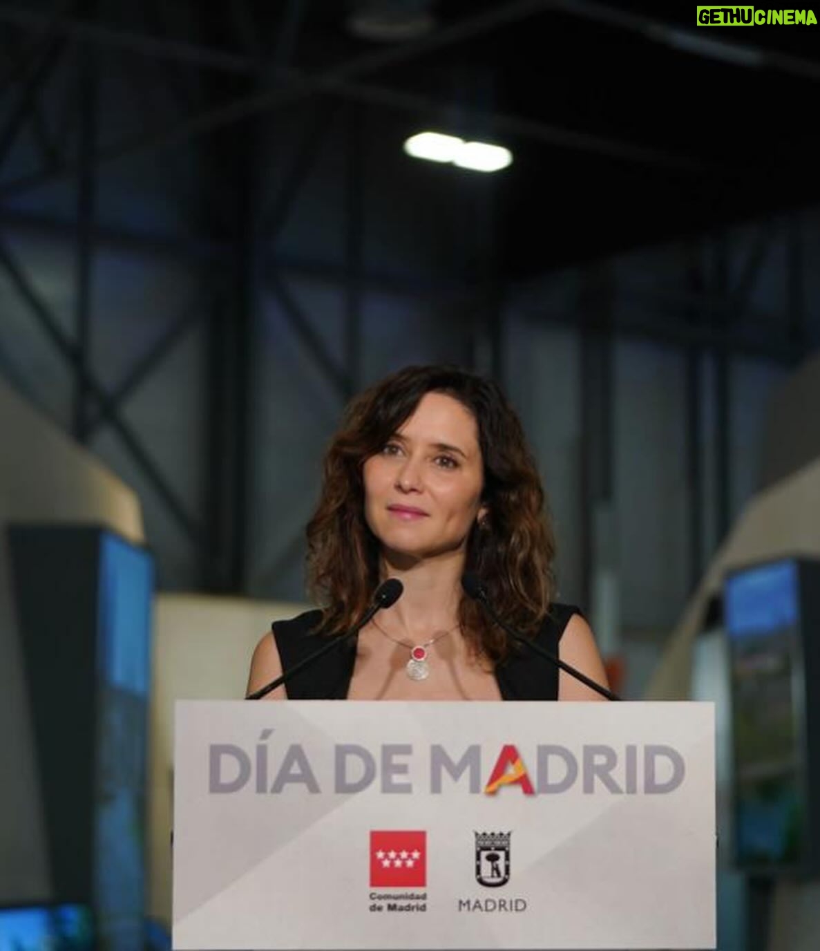 Isabel Díaz Ayuso Instagram - El mejor Madrid celebra en #FITUR2024 su momento récord de turismo. En gasto, visitas internacionales, congresos, exposiciones, cultura, gastronomía, compras, eventos, musicales y 179 maravillosos municipios. Para todos los gustos y colores.