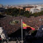 Isabel Díaz Ayuso Instagram - No a los bandos. España es de todos los españoles.