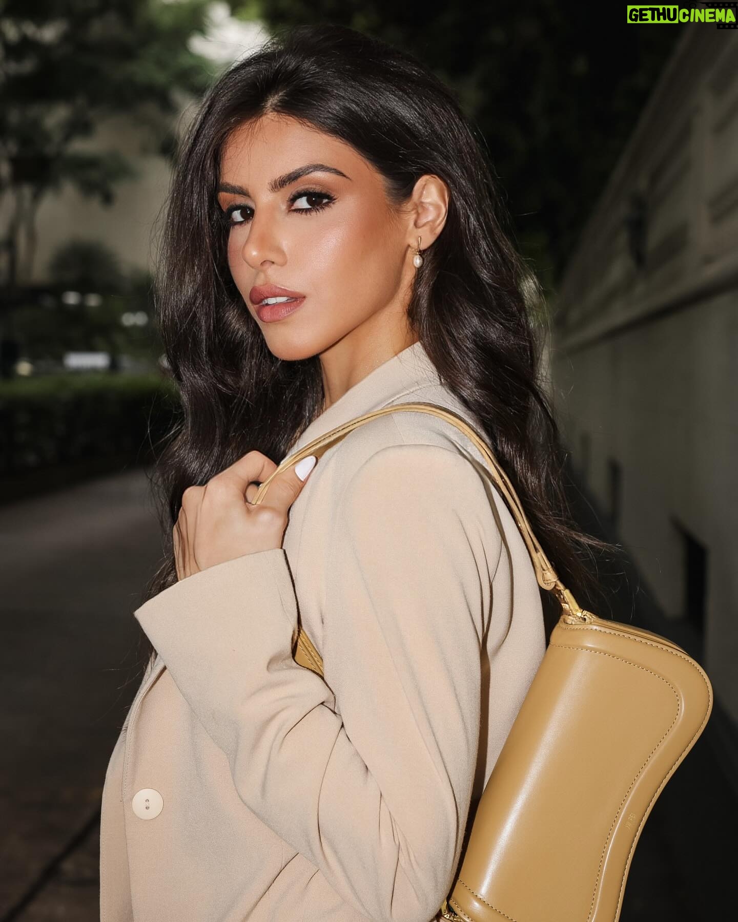 Isabela Souza Instagram - Joy bag 🤎 @jwpei_official Cupom de 12% de desconto em todo o site da #jwpei: BR24isaS 📸 @luanafchaves_ 💄 @makebyingrid