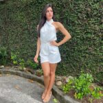Isabela Souza Instagram - Um feliz e abençoado 2024, amigos! 🤍 Toda de @pkvstorev