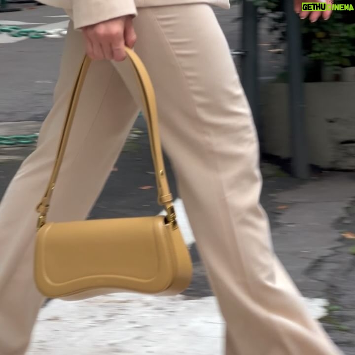 Isabela Souza Instagram - Joy bag 🤎 @jwpei_official Cupom de 12% de desconto em todo o site da #jwpei: BR24isaS 📸 @luanafchaves_ 💄 @makebyingrid