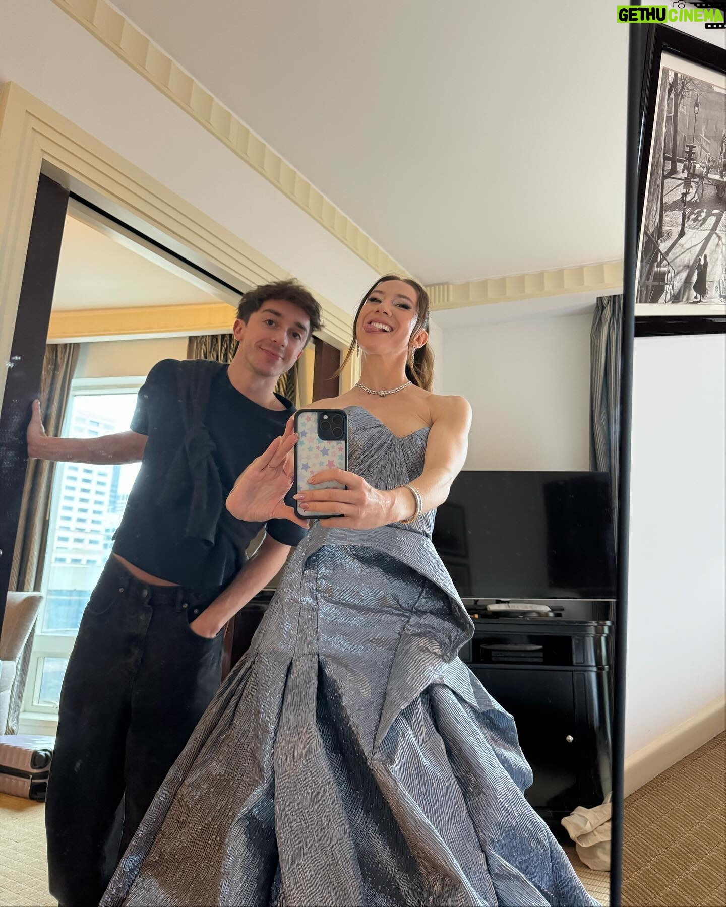 Isabella Boylston Instagram - Intergalactic Cinderella for the ABT spring gala 🖖 Thank you @zacposen for the dress of the century and @bulgari for the magnificent jewels. Swipe to watch me try to get back to Brooklyn lol Thank you @tylerrrmaloney for the incredible makeup and @onpointehairandmakeup for the pony of my dreams and @sofitel for the space to get into glam!