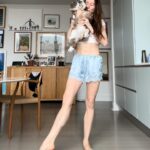 Isabella Boylston Instagram - my little catfluencer 😻 plus studio life lately #smallspartner
