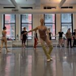 Isabella Boylston Instagram - Pas de cheval, pas de chat, nimble biscuits, etc 🐴