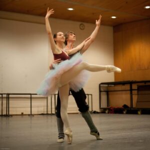 Isabella Boylston Instagram - in the basement of the Met Opera rehearsing with @vadimmuntagirovofficial and @susanjaffeofficial 💙
photos by @dariaklimentova