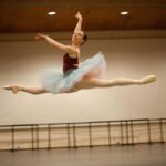 Isabella Boylston Instagram - in the basement of the Met Opera rehearsing with @vadimmuntagirovofficial and @susanjaffeofficial 💙 photos by @dariaklimentova