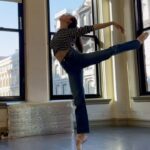 Isabella Boylston Instagram - Jeans comfy enough to dance in @ALEXMILLNY #OohOohOoh
