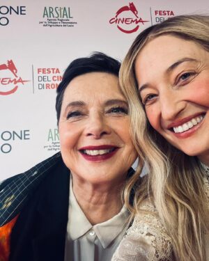 Isabella Rossellini Instagram - Last night at the @premidavid with my favorite sisters in the world Alice and Alba Rorhwacher and Josh O’Connors celebrating our 13 nominations for the film LA CHIMERA. I felt most proud to see the great Gianluca Farinelli director of @cinetecabologna wearing the rose made with the wool of one of my sheep,  a rare ancient breed of Lincoln Long Wool @livestockconservancy .
I know I am going to write something strange but in my head I see a parallel between artisans who make art films ,  film preservation and preservation of ancient breed of farm animals . It is all  our patrimony .
@mamafarm @cinetecabologna #alicerorhwacher #albarorhwacher #joshoconnor photos @rocco_giurato @dolcegabbana