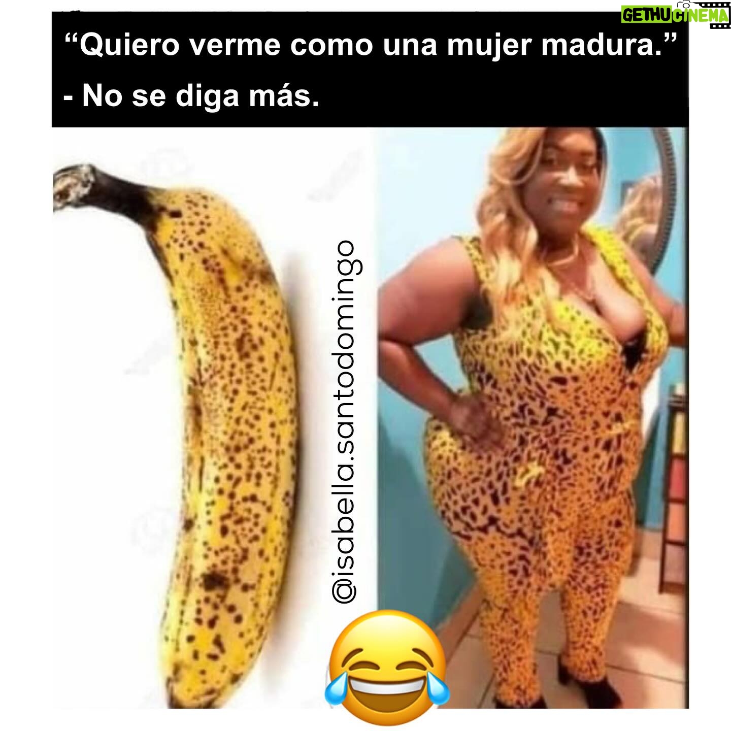 Isabella Santodomingo Instagram - Si me ausento a veces no es porque me de pereza subir cosas a mi IG, ni porque esté demasiado ocupada para hacerlo. Es porque es difícil tratar de subirle el ánimo a los demás cuando el propio está por el piso. Les cuento: Mi segunda cirugía de oído (Canaloplastia) no salió bien y eso me tiene lejos de estar animada y positiva, como siempre. Ya son 5 meses con un dolor intenso que va y viene, con antibióticos y sin poder escuchar bien por mi oído izquierdo. La otra semana tengo cita con un nuevo otólogo y creo que me van a tener que operar otra vez para abrir nuevamente mi conducto auditivo. Todo esto para decirles que aquí sigo, a medias y medio chueca, pero con la esperanza de poder salir de esto tan feo que me ha mantenido aislada, triste y alejada de todo y de todos. Para finalizar, les digo lo más importante de todo: cuiden sus oídos. No se imaginan lo delicados que son, lo que duele una cirugía de éstas y lo que tarda la recuperación. Saludos. ❣️ •• #Isagram