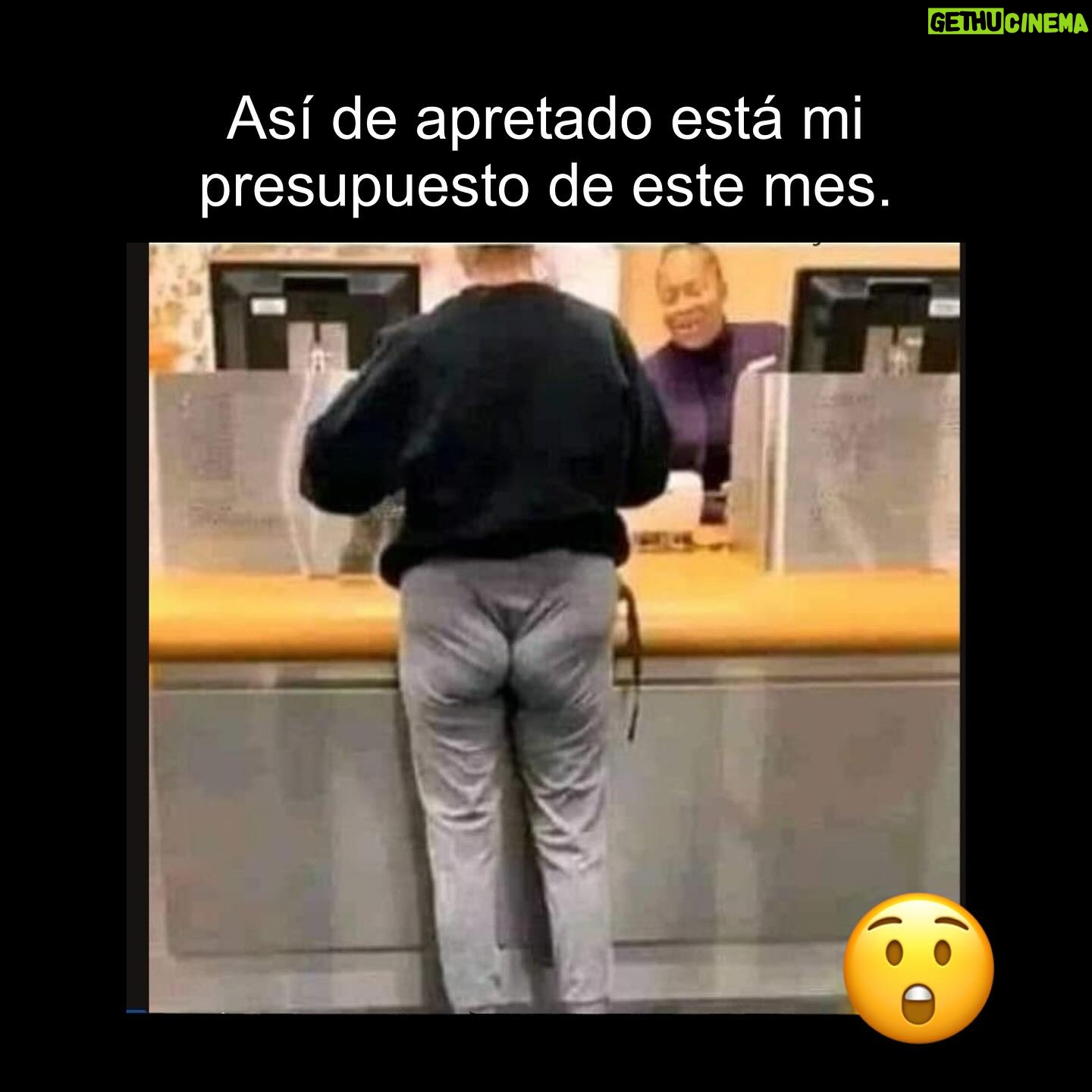 Isabella Santodomingo Instagram - Si me ausento a veces no es porque me de pereza subir cosas a mi IG, ni porque esté demasiado ocupada para hacerlo. Es porque es difícil tratar de subirle el ánimo a los demás cuando el propio está por el piso. Les cuento: Mi segunda cirugía de oído (Canaloplastia) no salió bien y eso me tiene lejos de estar animada y positiva, como siempre. Ya son 5 meses con un dolor intenso que va y viene, con antibióticos y sin poder escuchar bien por mi oído izquierdo. La otra semana tengo cita con un nuevo otólogo y creo que me van a tener que operar otra vez para abrir nuevamente mi conducto auditivo. Todo esto para decirles que aquí sigo, a medias y medio chueca, pero con la esperanza de poder salir de esto tan feo que me ha mantenido aislada, triste y alejada de todo y de todos. Para finalizar, les digo lo más importante de todo: cuiden sus oídos. No se imaginan lo delicados que son, lo que duele una cirugía de éstas y lo que tarda la recuperación. Saludos. ❣️ •• #Isagram