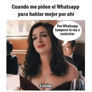 Isabella Santodomingo Instagram - Hay dos formas de ver el inicio de cada semana:
A) “Qué pereza, odio los Lunes. Avísenme cuando se acabe esta semana de 💩”.
B) “Un nuevo Lunes. Un nuevo día. Una nueva semana para dedicarla a cumplir mis metas y materializar mis sueños.”

¿Cuál es la tuya? Los leo. 

••
#Isagram