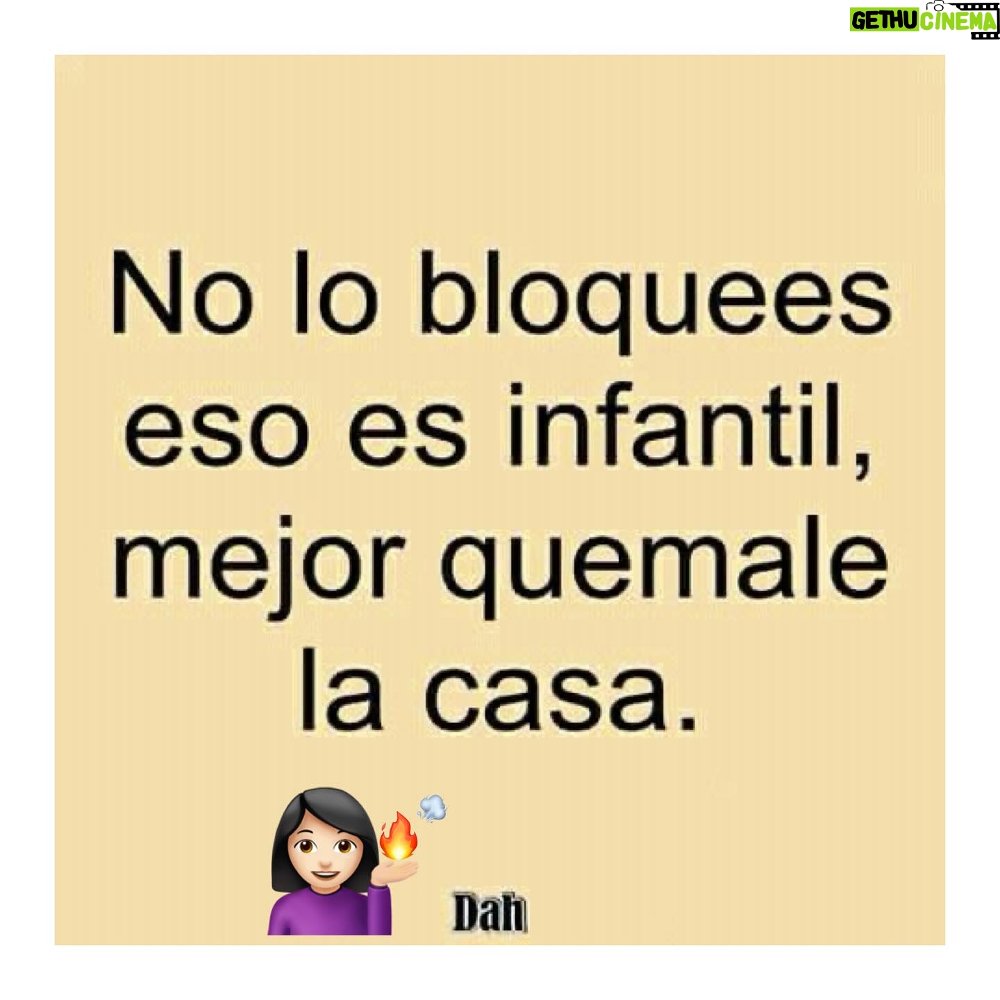 Isabella Santodomingo Instagram - Si me ausento a veces no es porque me de pereza subir cosas a mi IG, ni porque esté demasiado ocupada para hacerlo. Es porque es difícil tratar de subirle el ánimo a los demás cuando el propio está por el piso. Les cuento: Mi segunda cirugía de oído (Canaloplastia) no salió bien y eso me tiene lejos de estar animada y positiva, como siempre. Ya son 5 meses con un dolor intenso que va y viene, con antibióticos y sin poder escuchar bien por mi oído izquierdo. La otra semana tengo cita con un nuevo otólogo y creo que me van a tener que operar otra vez para abrir nuevamente mi conducto auditivo. Todo esto para decirles que aquí sigo, a medias y medio chueca, pero con la esperanza de poder salir de esto tan feo que me ha mantenido aislada, triste y alejada de todo y de todos. Para finalizar, les digo lo más importante de todo: cuiden sus oídos. No se imaginan lo delicados que son, lo que duele una cirugía de éstas y lo que tarda la recuperación. Saludos. ❣️ •• #Isagram