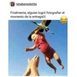 Isabella Santodomingo Instagram - Mensaje para este Lunes: La tercera edad no es el final de nada sino el principio de algo nuevo. No apartemos, critiquemos o nos fastidiemos cuando una persona muy mayor nos pide que lo ayudemos en algo. Entendamos que son seres humanos que han dejado de ser adultos para volver a ser niños y por eso necesitan aprender todo lo nuevo que esté ocurriendo a su alrededor que, para nosotros es normal y cotidiano, pero para ellos no. Seamos compasivos con nuestros ancianos, ellos no siempre lo fueron y, cuando éramos nosotros los más pequeños, siempre estuvieron allí para enseñarnos a sobrevivir. Se paciente y tolerante con la tercera edad que, si contamos con suerte, algún día llegaremos allá. Y, si ves a un anciano cantando, así sea desafinado, bailando, así sea medio chueco y descoordinado, celebrémoslo en vez de criticarlo o cancelarlo. Es su yo joven dentro de sí diciéndole al mundo: “Todavía estoy aquí.” Linda semana para todos. 🙂 •• #Isagram