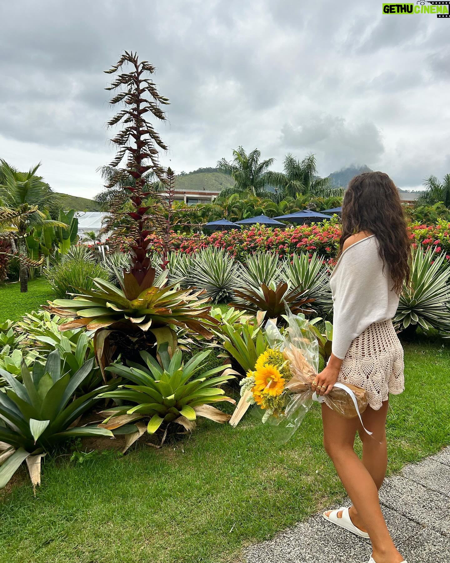 Isadora Cruz Instagram - βοΈπͺπππ¦π fΓ©rias com @voguebrasil @fasano @sophis.cruz