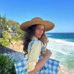 Isadora Cruz Instagram - #SeaBeyond foi criado para conscientizar estudantes do mundo sobre a importância de preservar os nossos oceanos e o poder da moda circular 💙 @unescobrasil @unoceandecade @prada #PradaReNylon #Ecobag #ModaSustentável
