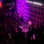 Isidora Vives Instagram - Party time with 212 Carolina Herrera🤍 Que días 🌙 #212carolinaherrera #publicidad