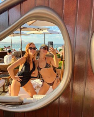 Isis Valverde Instagram - Feliz aniversário, minha amiga @marianaximenes! Que as coisas mais linda dessa vida te alcancem, que o amor e a alegria sempre te cerquem. 

Saudade e aproveita seu dia! 💕