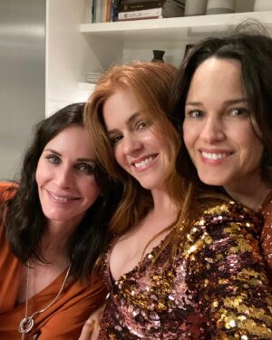 Isla Fisher Instagram - Happy International Women’s Day 
Let’s celebrate the social, economic, cultural, and political achievements of women. Love you ladies ❤️❤️❤️❤️❤️