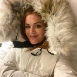 Isla Fisher Instagram - Do you wanna build a snowman? 🤍
