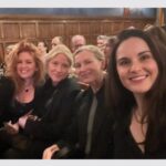 Isla Fisher Instagram - ❤️ Girls night at the theater @hoctheplay @naomiwatts @brunapapandrea #michelledockery