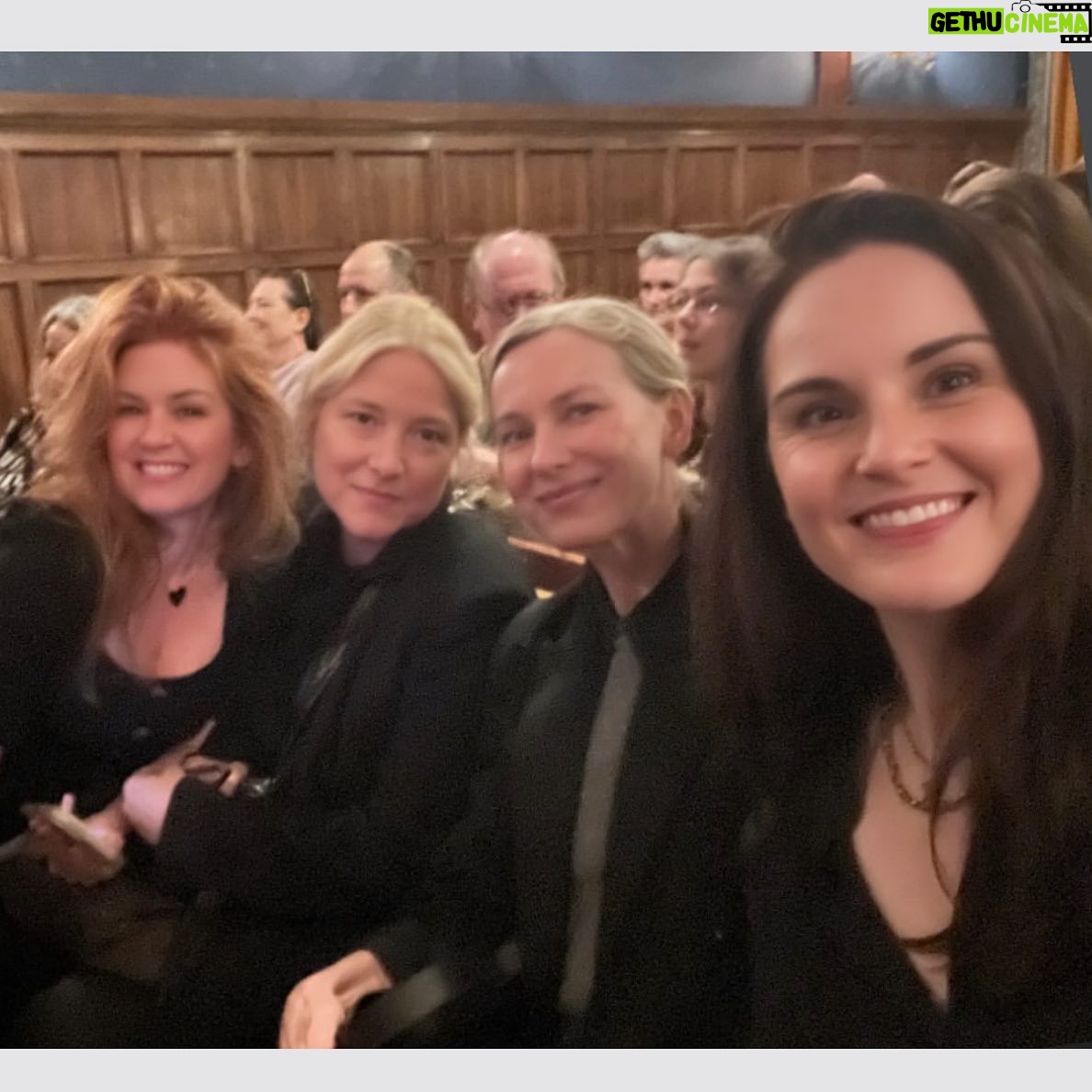 Isla Fisher Instagram - ❤️ Girls night at the theater @hoctheplay @naomiwatts @brunapapandrea #michelledockery