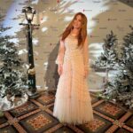 Isla Fisher Instagram - It was an honor and a privilege to support Save the Children tonight #thewintergala @savechildrenuk @needleandthreadlondon #narnia