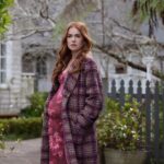 Isla Fisher Instagram - Got your attention! Now watch Wolf Like Me @stanaustralia @peacock @amazonprime 🐺