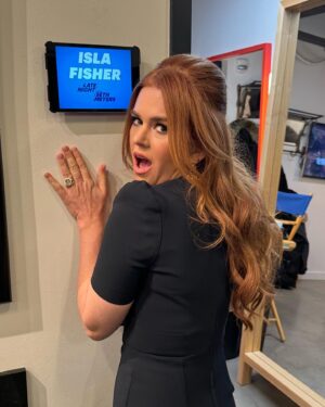 Isla Fisher Instagram - Sick of me yet? I'm on @latenightseth tonight talking Wolflikeme2 🐺awoooooo