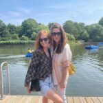 Isla Fisher Instagram - It’s always a sail-abration to sea Gorge 😜