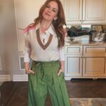 Isla Fisher Instagram - So fun to be on @thedrewbarrymoreshow and #AVclub Talking #wolflikemeseason2