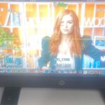 Isla Fisher Instagram - Looking very serious before I got silly making fun content with the incredible team today @welbeckkids to promote my first picture book Mazy the Movie Star. Out soon (End of September in the UK and early October Oz/NZ - or please see my linktree in bio to preorder 🖤🤍) Stay tuned………@paulabowles_illustrator @allenandunwin @allenandunwinnz @welbeckpublish