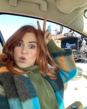 Isla Fisher Instagram - BTS Wolf Like Me 🐺
Watch us now on @peacocktv @stanaustralia