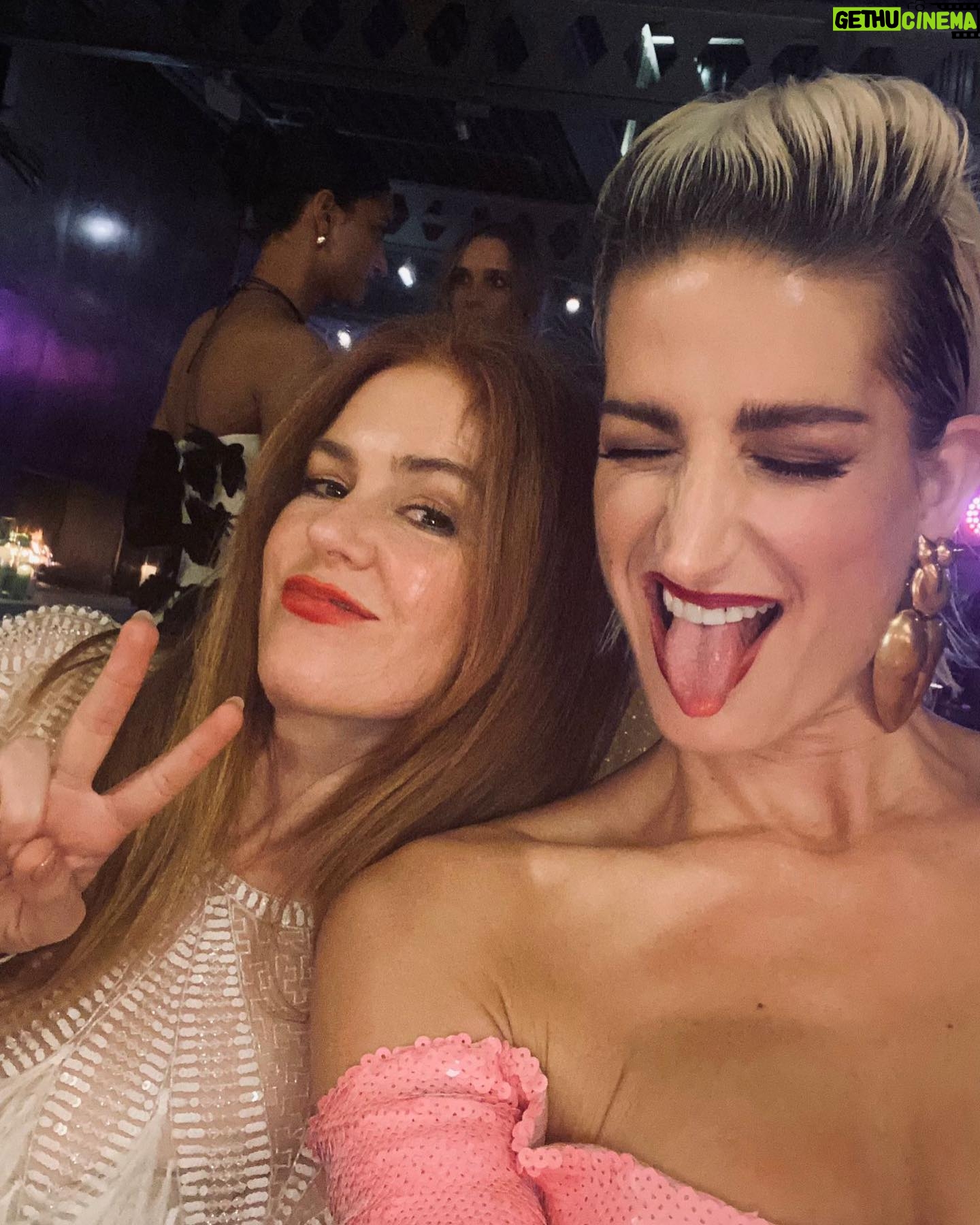 Isla Fisher Instagram - So fun to celebrate the talented and beautiful @moniquelhuillier 🖤 in London