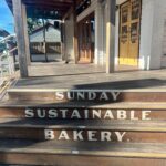 Isla Fisher Instagram - If you are in Byron Bay, 🇦🇺🦘go to the GREATEST bakery in town (tap into your inner child) #coffee @sundaysustainablebakery So proud of Conor and Katie ❤️