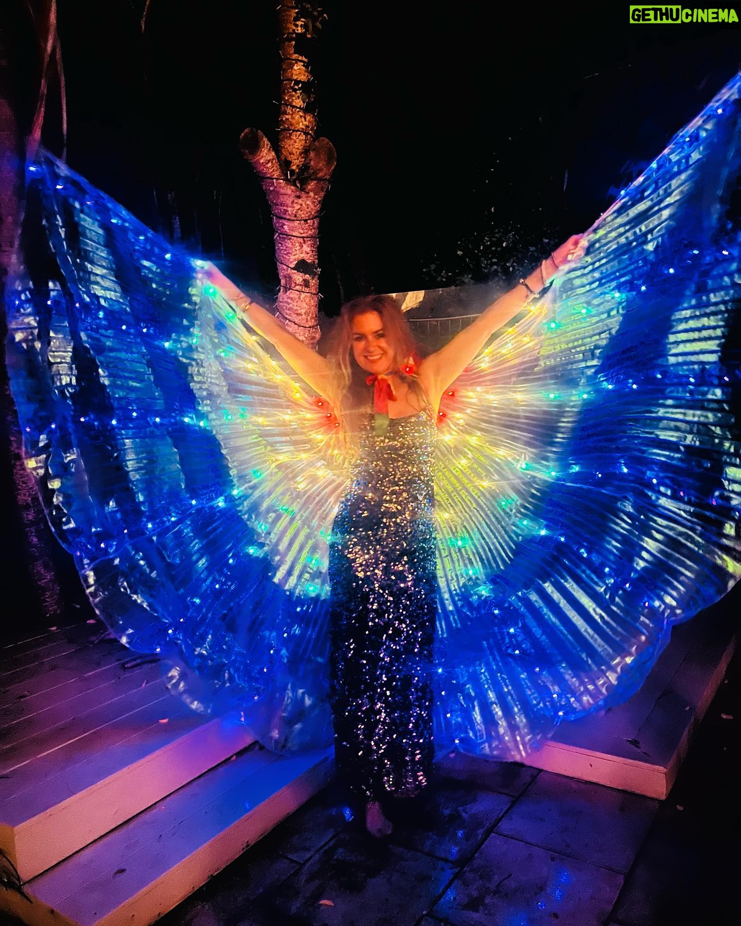 Isla Fisher Instagram - Happy New Year! Hoping 2024 brings joy and peace. Love to you all 🧚♀️