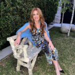Isla Fisher Instagram - Chairing is caring