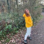 Isla Fisher Instagram - 💛