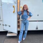 Isla Fisher Instagram - Spill the jeans