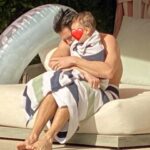 Italia Ricci Instagram - How lucky am I to have this stud by my side who dads like he was born for it. Happy Father’s Day to our favorite. ❤️‍🔥