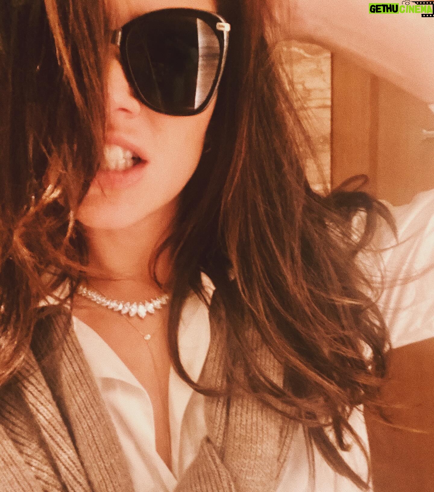 Italia Ricci Instagram - All of the things during a wild few weeks. ❤️🔥