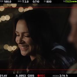 Italia Ricci Instagram - Had absolutely no fun shooting this movie.. Two more sleeps!! I’ll probably do a Q&A here during the East Coast airtime so get your questions ready! Yes Luke is that gorgeous IRL so that’s that.😉 #CatchMeIfYouClaus on @hallmarkchannel this Thursday Nov 23 8pm/7c in the US. This Saturday Nov 25 8pm on @ctvlifechannel in Canada.