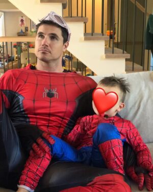Italia Ricci Instagram - How lucky am I to have this stud by my side who dads like he was born for it. Happy Father’s Day to our favorite. ❤️‍🔥