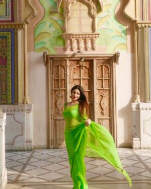 Iti Acharya Instagram - Happy Ugadi and Gudi Padwa 🌾💚

Shot by @abhi.acharya.music