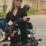Iti Acharya Instagram – Ride it baby…..

With @heelsonwheels_redefined 
Shot by @ravikiran_pal
Bike @royalenfield